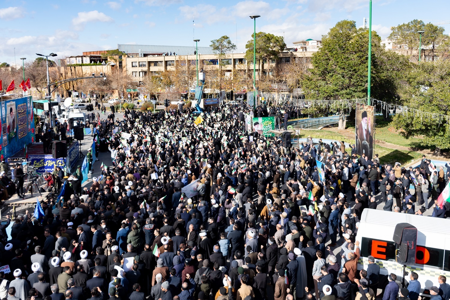 مراسم گرامیداشت 9 دی در میدان انقلاب اصفهان