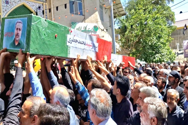 آیین تشییع پیکرهای شهدای تجاوز رژیم صهیونیستی در کاشان