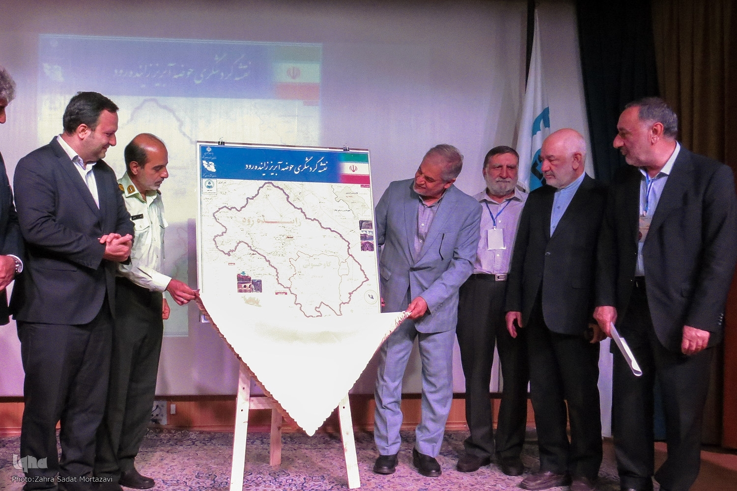 نخستین همایش ملی گردشگری زاینده‌رود