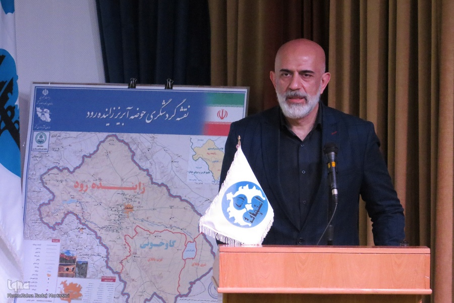 کورش خسروی معاون هماهنگی امور اقتصادی استانداری اصفهان