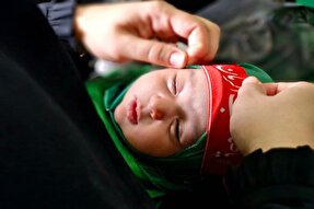 اجتماع شیرخوارگان حسینی در امامزاده هادی(ع) فین کاشان برگزار شد + عکس