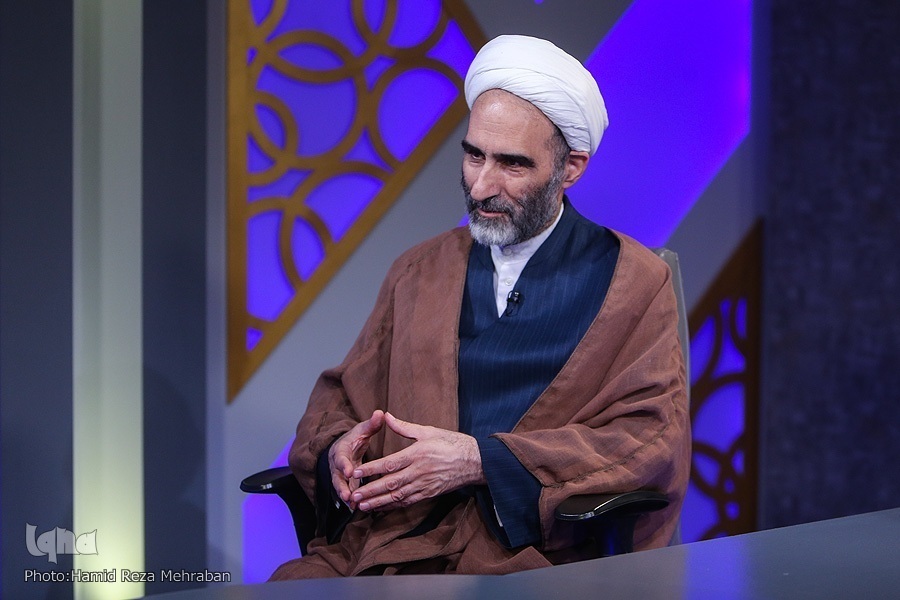 چتر اسوه سبز پیامبر(ص) بر سر طبیعت