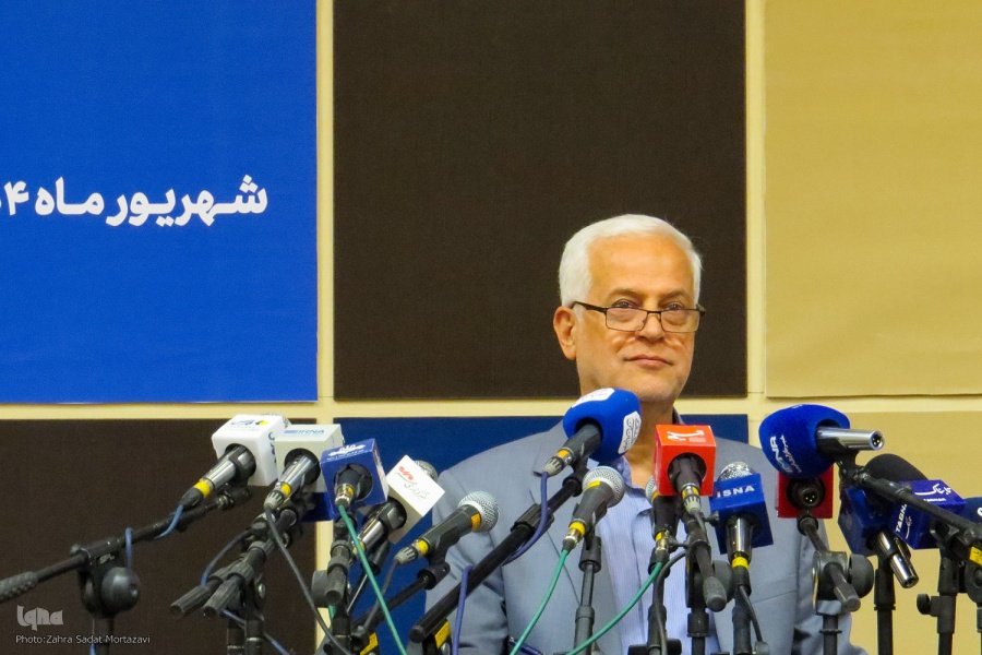 نشست خبری علی قاسم‌زاده شهردار اصفهان در خانه مشروطیت