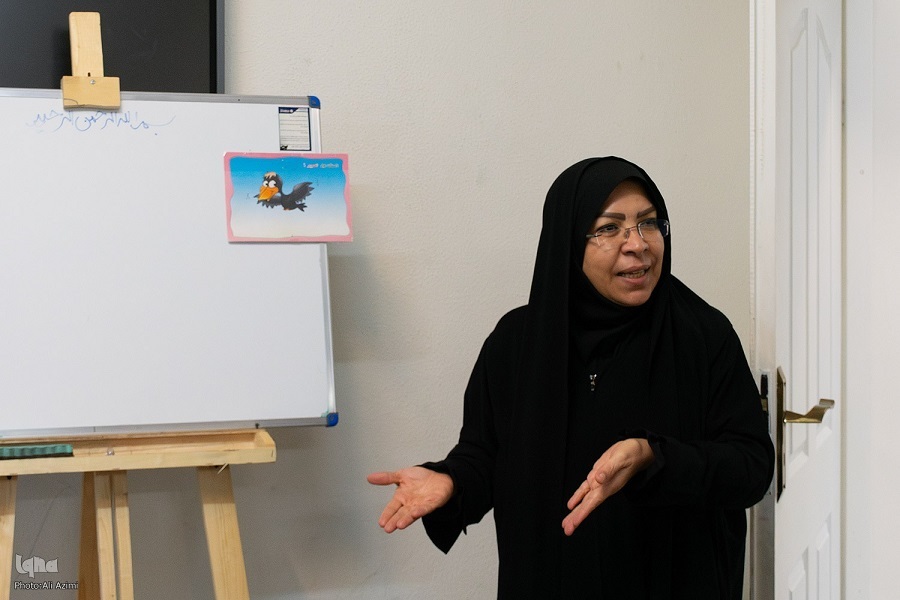 آذر امیرخانی مدرس دوره تربیت مربی و معلم قرآنی کودک و نوجوان