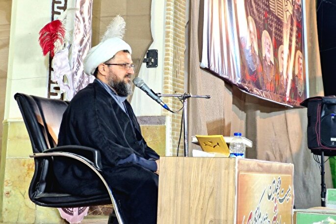 قیام لله شرط برافراشته‌ماندن پرچم انقلاب است