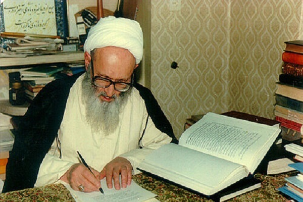 علامه حسن‌زاده آملی