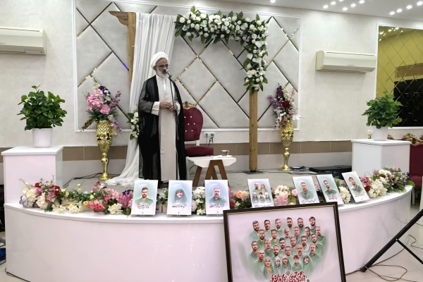 مراسم تکریم خانواده شهدای کاشانی جنگ ۱۲ روزه