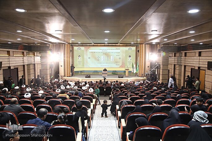 استقبال تماشاگران بیش از ظرفیت سالن مسابقات معارفی قرآن