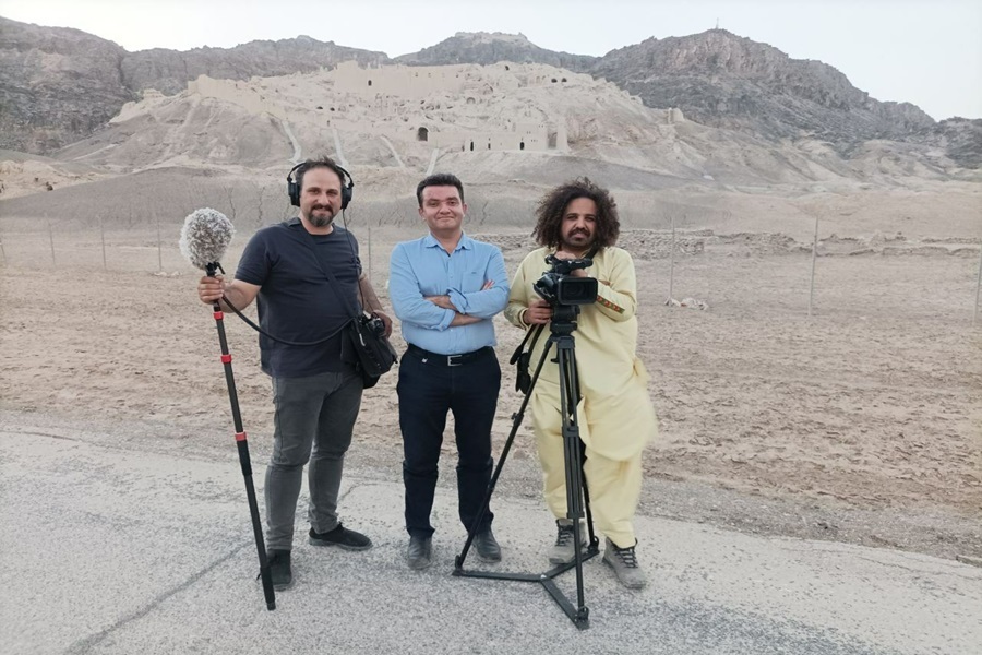 عوامل تولید مستند داستان سنجاقک