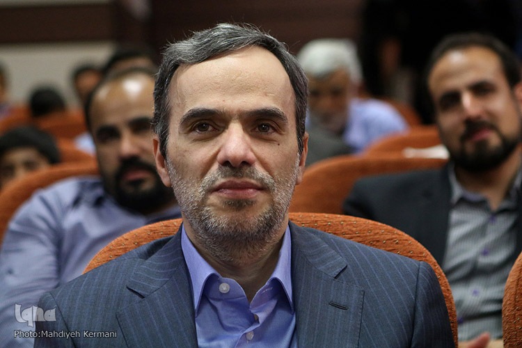 شهریار پرهیزکار قاری و حافظ کل قرآن