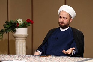 بررسی تاریخی، اعتقادی و امنیتی یک فرقه انحرافی و شیوه‌های تبلیغ آن در جوامع هدف + فیلم