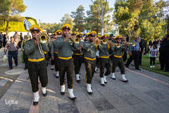 ⁨عطر افشانی و گلباران مزار شهدا در اصفهان⁩