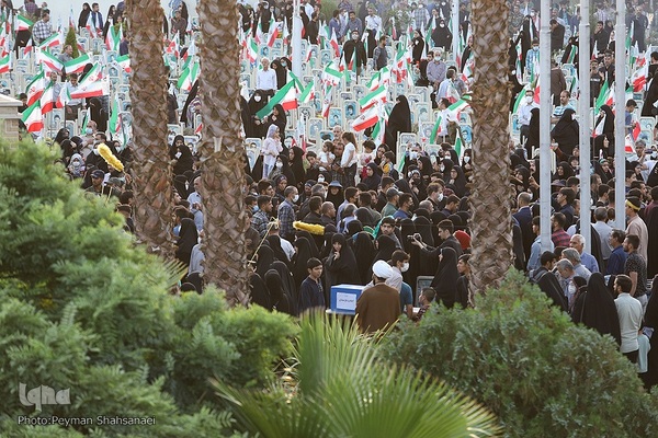 تشییع پیکر شهدای تازه تفحص شده در اصفهان