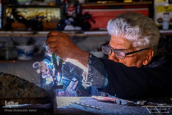 دنیایی از هنر و زیبایی در سر انگشتان یک جوشکار
