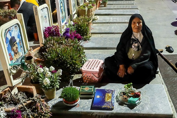 مراسم تحویل سال نو درگلستان شهدای اصفهان