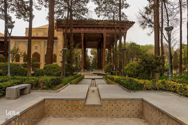 کاخ چهلستون اصفهان