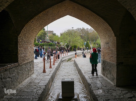 زاینده رود‎‎ میزبان گردشگران نوروزی