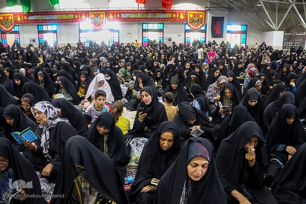 دعای عرفه در گلستان شهدای اصفهان