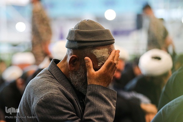 مراسم عزاداری و نماز ظهر عاشورا در اصفهان‎