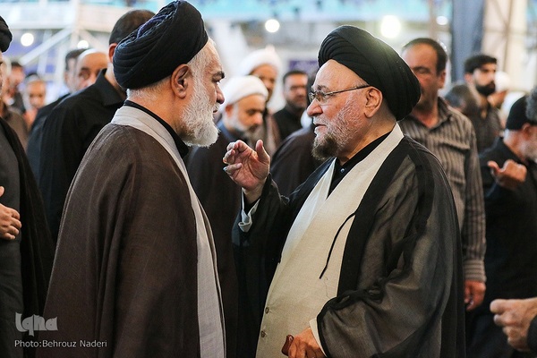 مراسم عزاداری و نماز ظهر عاشورا در اصفهان‎