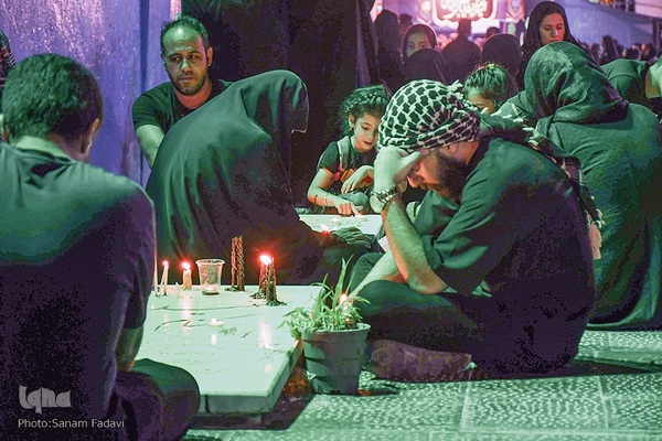 آیین شام غریبان در گلستان شهدای اصفهان‎