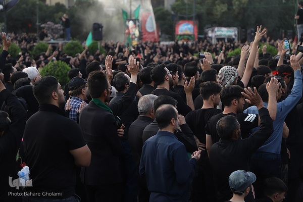 اجتماع بزرگ یوم الحسین در اصفهان‎