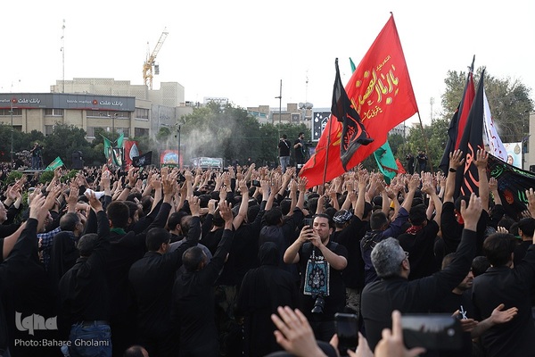 اجتماع بزرگ یوم الحسین در اصفهان‎