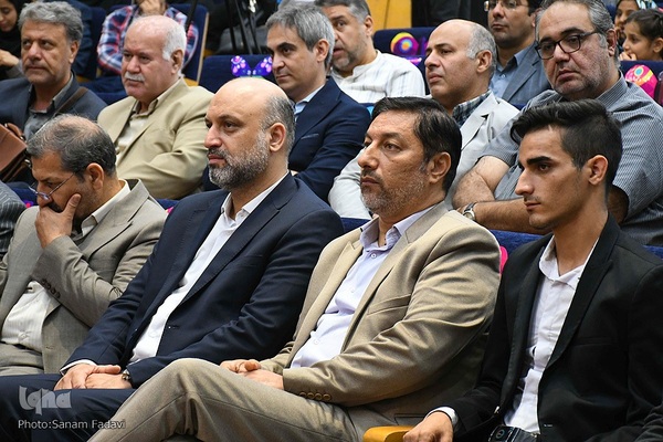 رونمایی از پوستر سی‌و‌پنجمین جشنواره بین‌المللی فیلم‌های کودکان و نوجوانان اصفهان‎