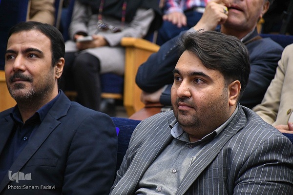 رونمایی از پوستر سی‌و‌پنجمین جشنواره بین‌المللی فیلم‌های کودکان و نوجوانان اصفهان‎