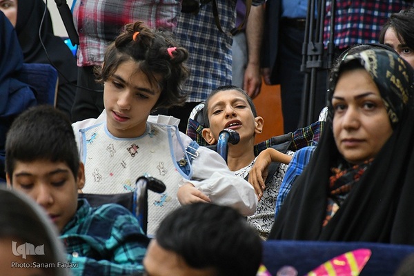 رونمایی از پوستر سی‌و‌پنجمین جشنواره بین‌المللی فیلم‌های کودکان و نوجوانان اصفهان‎