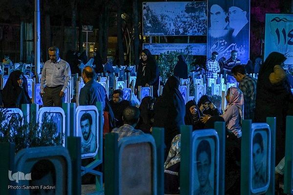 ویژه‌برنامه «شب‌های پرستاره» در گلستان شهدای اصفهان‎