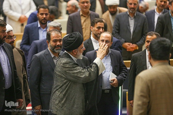 آیین افتتاحیه پنجمین دوره جایزه مصطفی در اصفهان‎