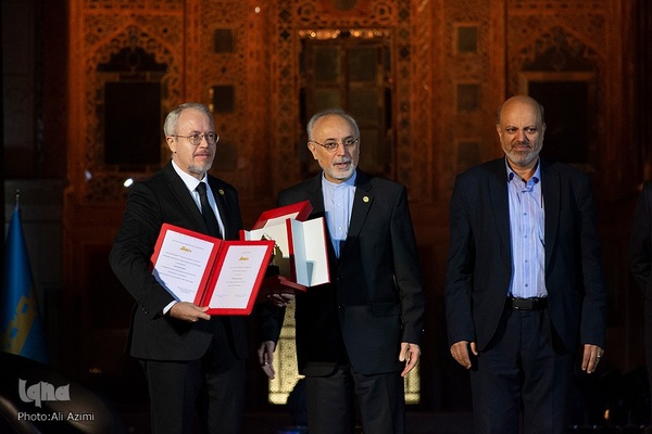 آیین اختتامیه پنجمین جایزه مصطفی (ص) در اصفهان