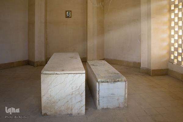 تکیه بهشتی - آرامگاه شیخ یوسف آل ابراهیم دهکردی(عالم،شاعر 13346ش)