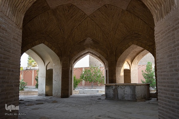 آرامگاه ملامحمد تنکابنی(فاضل سراب)،عالم،فقیه،محدث،1124ق - آرامگاه میرزا محمد مهدی  خان شحنه (شاعر،1247 ق)