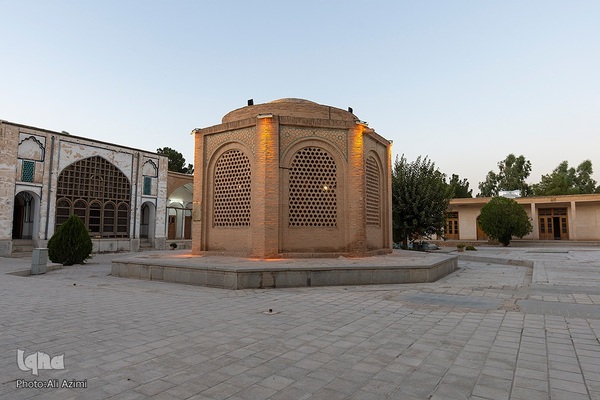 تکیه کازرونی