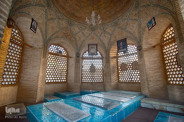 نمای داخلی تکیه کازرونی