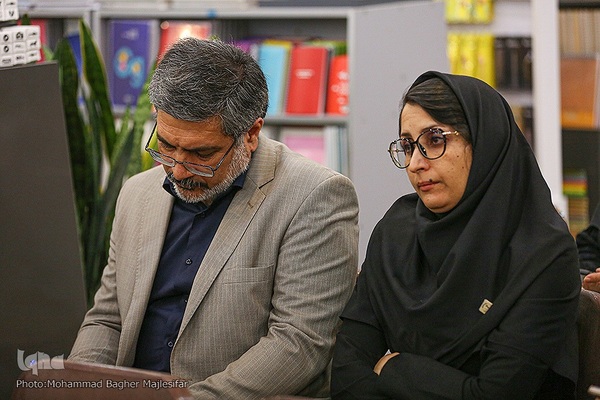 نشست گفت‌وگو درباره کتاب «توسعه پایدار و محیط‌زیست در سیاست خارجی ایران»