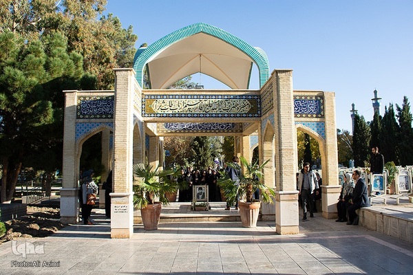 دهمین گنجواره گردشگری تخت فولاد با محوریت حکمت و فلسفه