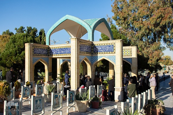 دهمین گنجواره گردشگری تخت فولاد با محوریت حکمت و فلسفه