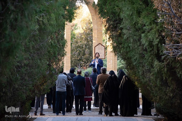 دهمین گنجواره گردشگری تخت فولاد با محوریت حکمت و فلسفه