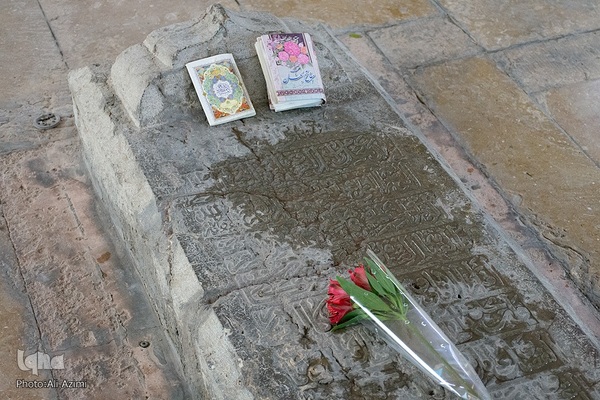 دهمین گنجواره گردشگری تخت فولاد با محوریت حکمت و فلسفه