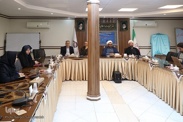 نشست خبری رونمایی از پوسترهمایش علمی «پایداری و کارآمدی خانواده مبتنی بر الگوی اسلامی»