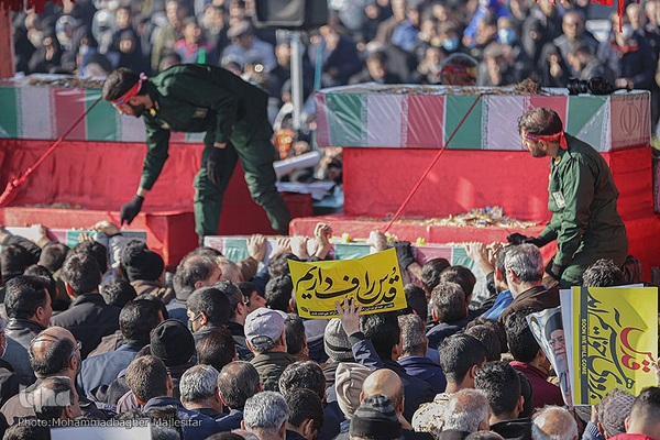 ویژه‌برنامه تشییع مادرانه در اصفهان