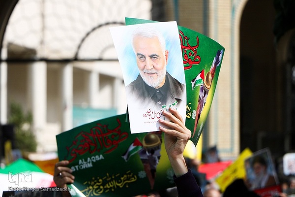 اسطوره همیشه زنده