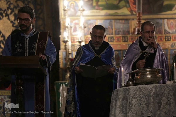 آیین عشای ربانی در کلیسای وانک اصفهان