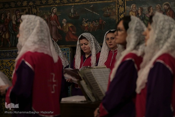 آیین عشای ربانی در کلیسای وانک اصفهان