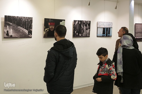 آیین گشایش نمایشگاه عکس «تشییع مادرانه»