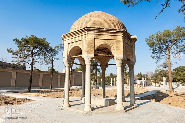 آرامگاه احمدخان فاتح الملک-از روشفکران و آزادی خواهان عصر مشروطه