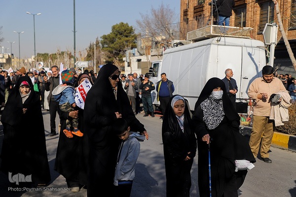 راهپیمایی مردم اصفهان در حمایت از اقدامات سپاه و مردم فلسطین